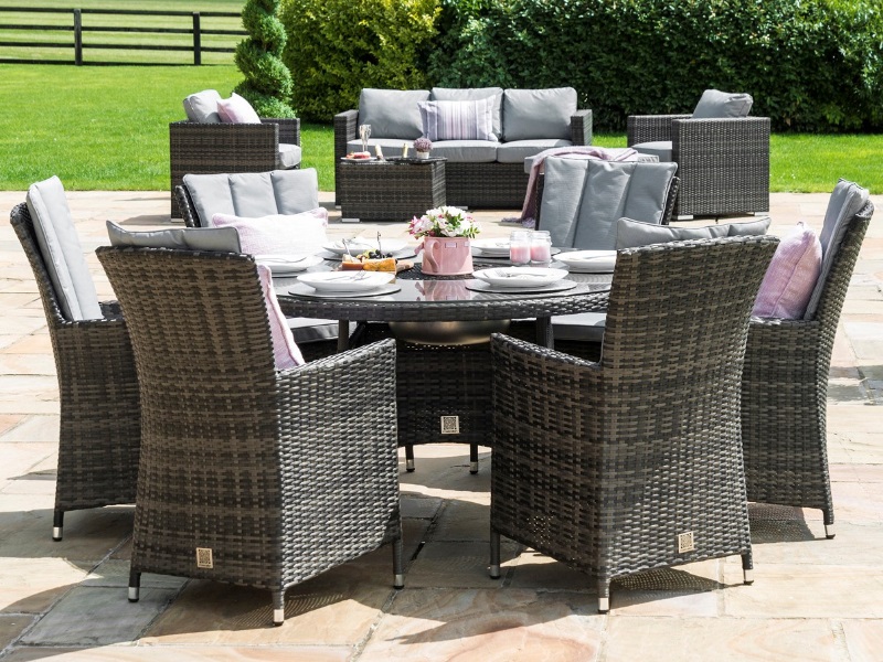 rattan dining table with ice bucket