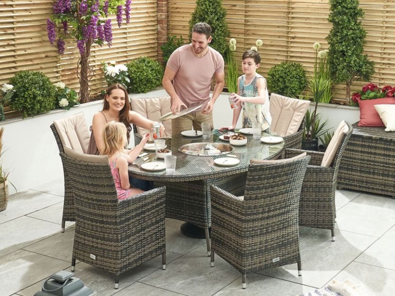 outdoor dining set with ice bucket